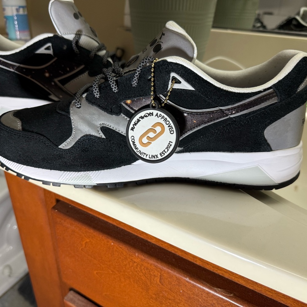 Diadora N9002 Raekwon Galaxy ๐ Black and White Men's Sneakers ๐ค๐ค๐ฌ ๐๐ค - Picture 11 of 17